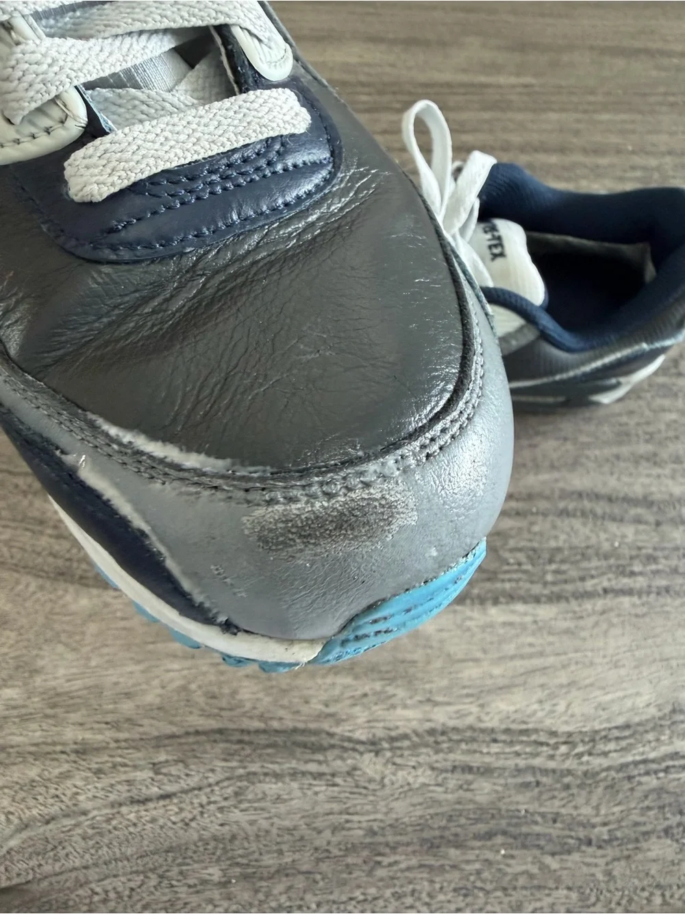 Nike Teen Nike Max Leather Sneakers in Black & Gray